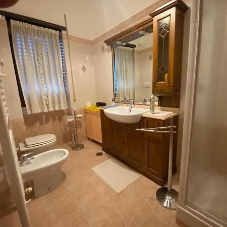 Polly Garden Apartment *