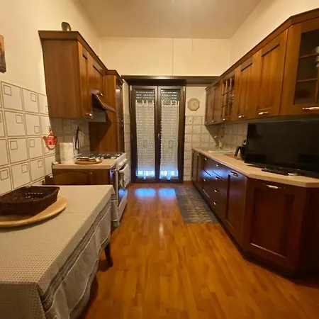 Polly Garden Apartment